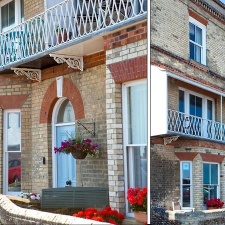 14 Market Cross Place - Beachfront Location With Lovely Sea Views - Aldeburgh Coastal Cottages Exterior foto