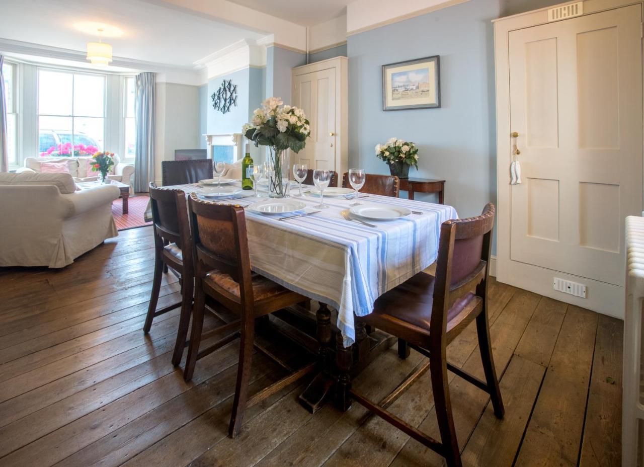 14 Market Cross Place - Beachfront Location With Lovely Sea Views - Aldeburgh Coastal Cottages Exterior foto